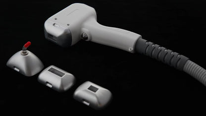 Aparat Epilare Definitiva Laser cu 3 lungimi de Unda, 2 manipuli , 40 milioane de flashuri per capat, 2500W, Capete magnetice interschimbabile, Zenit
